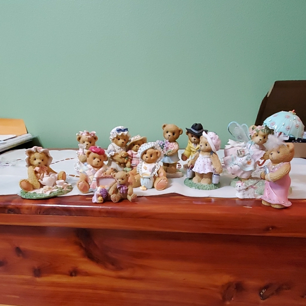 Cherished Teddies lot